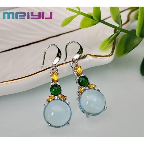 Fashion Transparent Moonlight Stone Earrings Creative Gold and Grandmother Green Rhinestone Leaf Decoration Earrings for Women