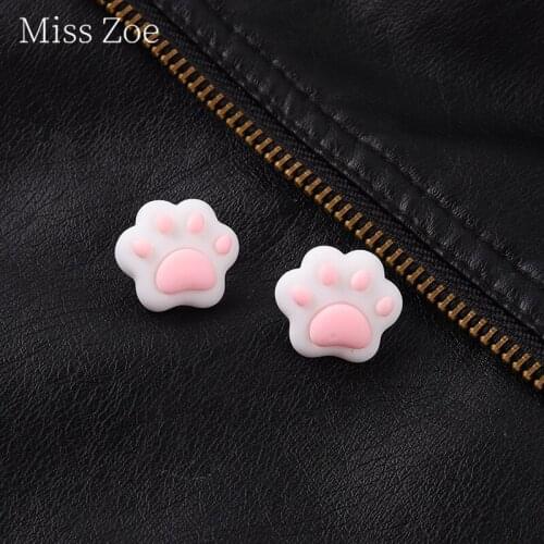 Cute Pink CatS Paw Is A Gift Enamel Pin Animal Badge For Girls Cartoon Metal Brooch Hat Backpack Lapel Clothes Gift Wholesale