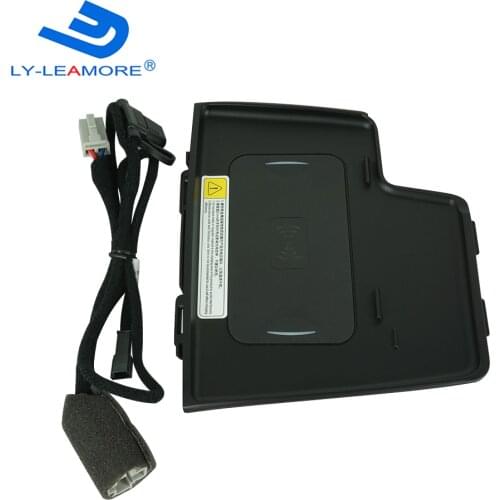 Leamore Car Wireless Charger QI Phone Charger Charging Plate Wireless Mobile Phone Holder For ATENZA 2015-2019 Car Accessories