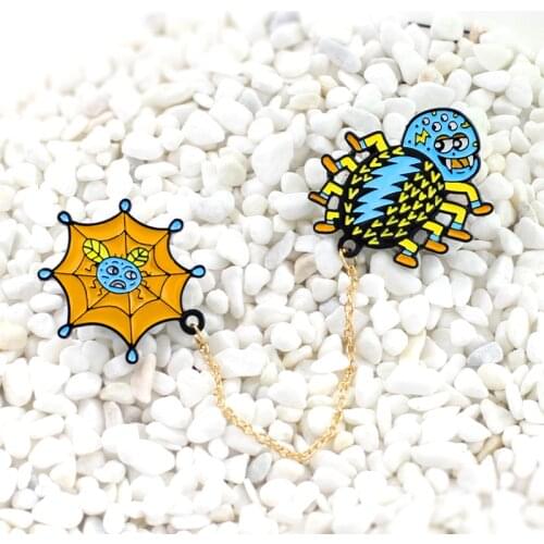 Spider link spider web Enamel brooch Mosquito trapped by spider web Cartoon cute insect badge Halloween Childrens gifts