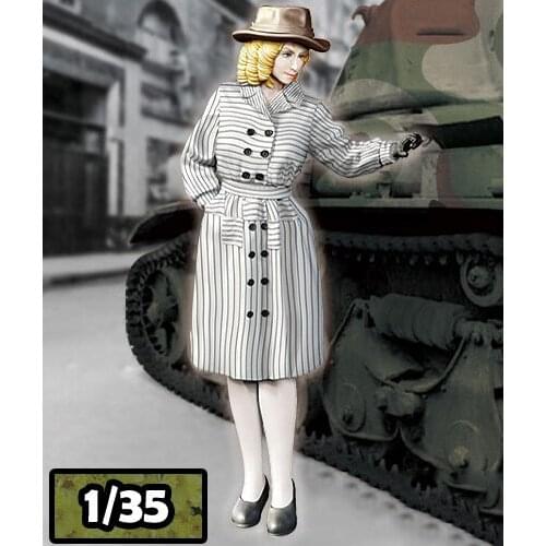 Resin Figure 1/35 europe city woman stand Model Unassambled Unpainted Figure Building Kit