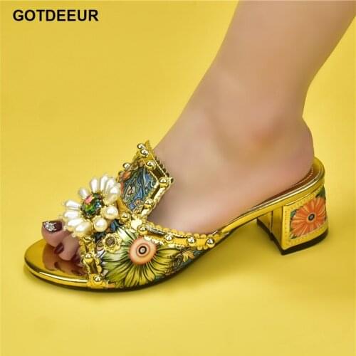 Latest Design Plus Size Women Shoes 43 Open Toe Pumps Low Heels Sexy Ladies Nigerian Women Wedding Shoes with Rhinestone