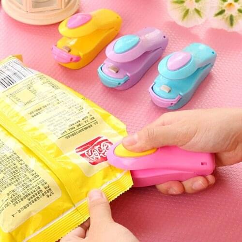 New Electric Heating Snack Sealing Machine Mini Handheld Holder Machine Sealed Packaging Plastic Bag Sealed Food Bag Bag Sealer