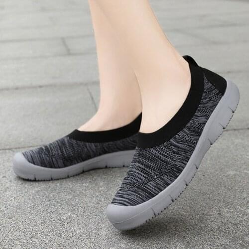 2020 new Summer Sneakers for Women Running Shoes Stretch Slip On Sports Shoes Lightweight Ladies Flats Footwear Plus Size 42