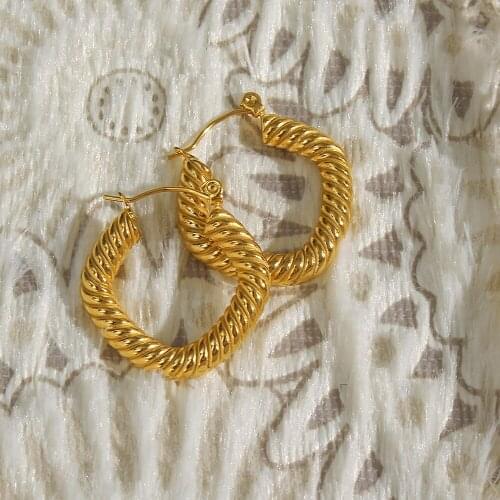 Latest Trendy Design Womens 18K Gold Plated Twill Texture Bold Square Hoop Earrings Hypoallergenic Female Fashion Gold Hoop