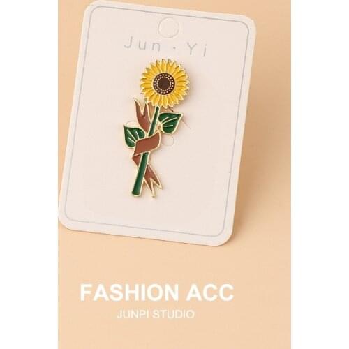 Yellow Sunflower Unisex Brooch Cute Japanese Alloy Badge Pin Student Girl Child Popular Brooch Simple Jewelry Accessories