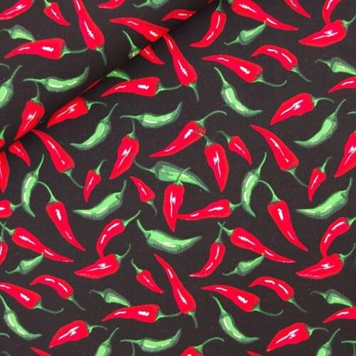 108cmx100cm Cotton Woven Fabric for textile, pathwork, cloth - Chili on black background170g/m)