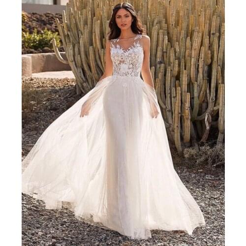 Wedding Dress A-Line Sheer Neck Tank Lace Appliques Sequined Backless Tulle Floor Length Sweep Train Elegant Bride Gown 2021