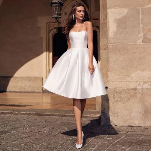 Chraming Strapless Satin Knee Length Wedding Dress 2021 Sleeveless Backless A Line Bridal Gowns