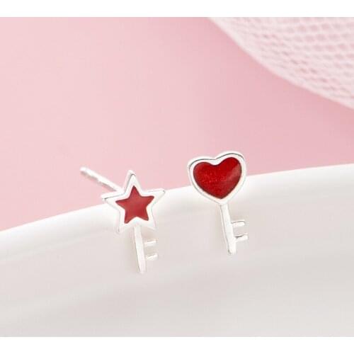 Creative Red Heart Shaped Star Stud Earrings Fashion Asymmetric Silver Color Earrings Romantic Girl Party Jewelry Gift