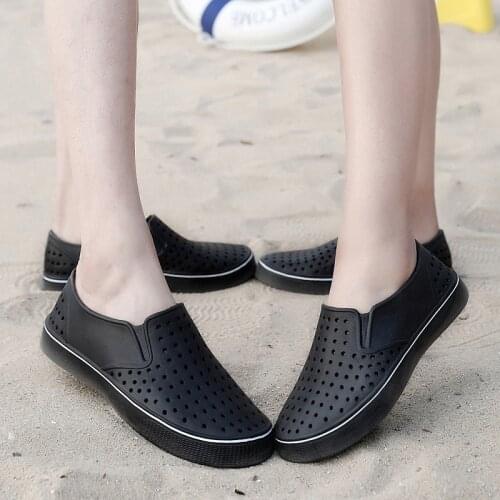 Big Size Lovers Anti-slip Outdoor Sandals Men Women Beach Hollow-Out Shoes CoOL Summer Couple Youth Breatahble Flats Swim Shoes
