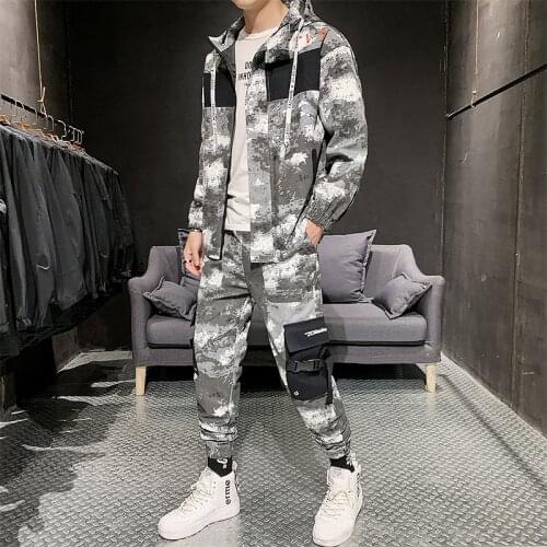 Men Fashion Camouflage Jackets with Pants Hoodies Plain Tracksuit Printed Hip Hop Jogging Homme Men Fashion Winter Sports Suit