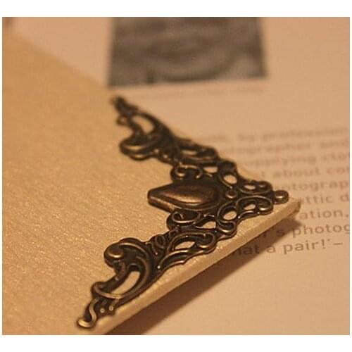 200pcs Wholesale Photo Album Angle Pressure Corner Protector Antique Bronze Brass Metal Bag Edge Angle 4.2cm Long Paper CraftDIY