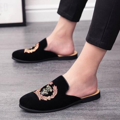 Mens Fashion Leather Embroidery Loafers Mens Casual Printed Moccasins Shoes Man Party Driving Flats Zapatos Mules Slippers