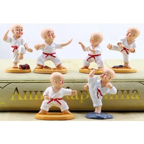 6pcs / Kung Fu white monk different kung fu styling PVC action character model cake baking decoration