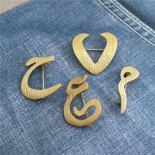 NEW Vintage Gold Frosted Geometric Arabic Letters Alphabet Brooches Pins for Women Men Accessories Jewelry Gifts