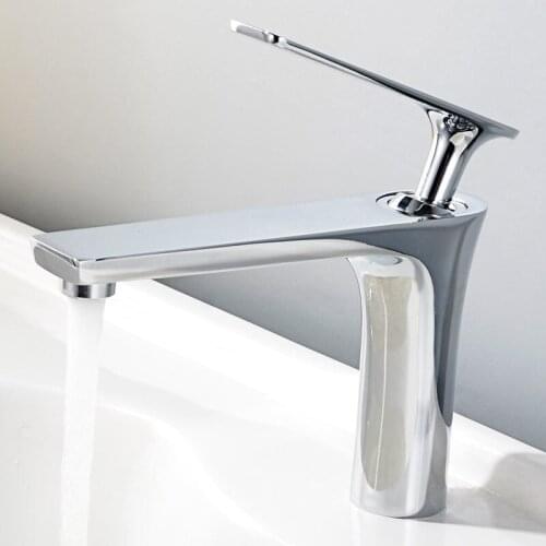 Basin tap of the sole brass lever hot water and cold deck assembled bathroom sink single hole blenders