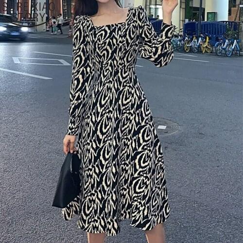 Autumn and Winter Dresses Women Vintage Floral Dress French Style Square Collar Black 2021 New Temperament Bottoming Dress 13080