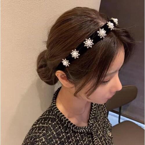 Korean Retro Bling Rhinestone Snowflake Headband for Women Lady Black Velvet Imitation Pearl Wide Brimmed Hair Band Accessories