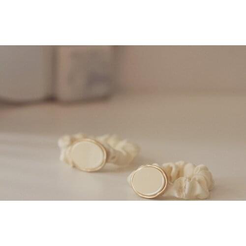 Korean version of gentle temperament milky white small intestine circle matte oval hair ring temperament all-match headwear