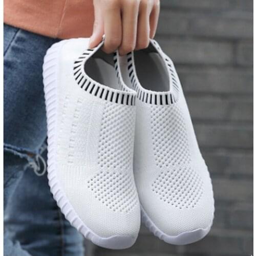 2021 New Fashionable And Comfortable Womens Shoes Round Toe Breathable Comfortable Casual knitted Shoes Womens Comfortable