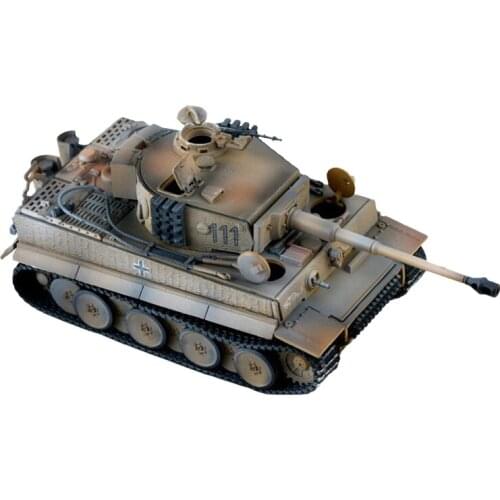 PMA p0332 east line of German Tiger 501 heavy armored battalion finished in snow 1 / 72