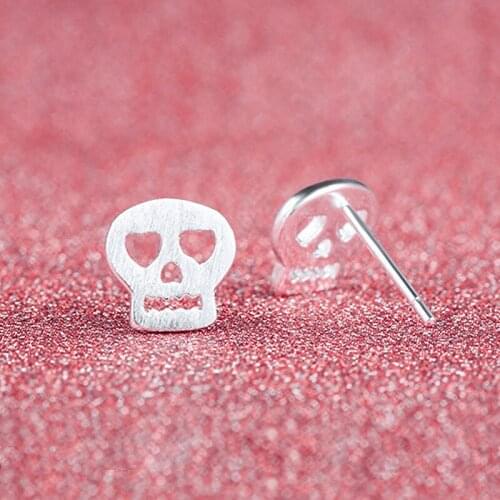 New Fashion Jewelry Earrings Simple Metal Silver Plated Skull Head Stud Earrings Gift For Girls New Product Launch