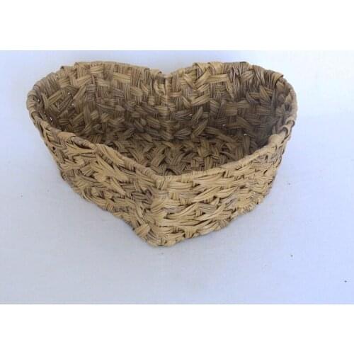 Vintage Weaving Heart Basket Newborn Photography Props Baby Posing Container Box Photo Props Creative Photography Products