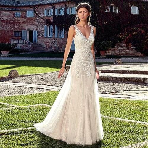 Junoesque Tulle & Lace V-neck Neckline Wedding Dresses Champagne Bridal Dress vestido noiva renda