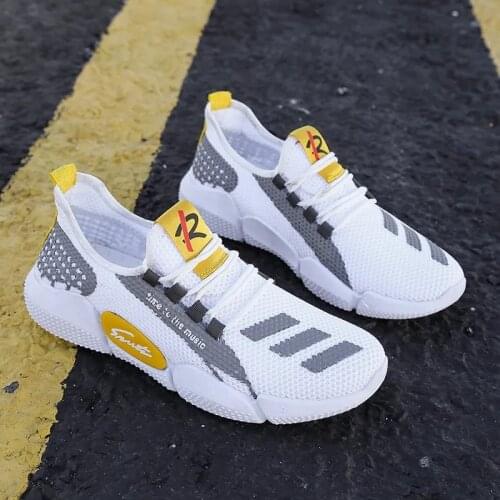 Summer New Style Mesh Mens Lightweight Running Shoes Ultra Light Breathable Sports Shoes Soft And Comfortable Hiking Shoes Men