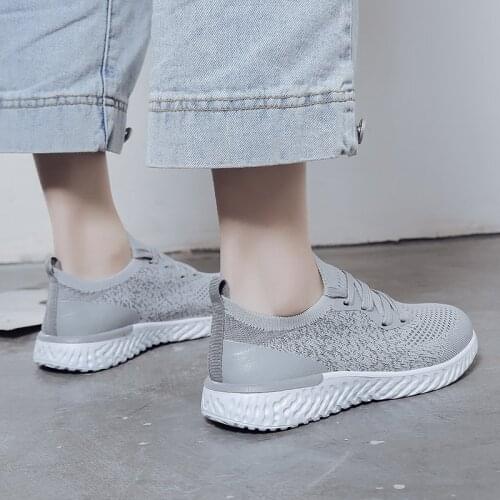 Women Shoes Super Light Sneakers For Women Vulcanize Shoes Sport Basket Femme Walking White Sneakers Women Casual Tenis Feminino