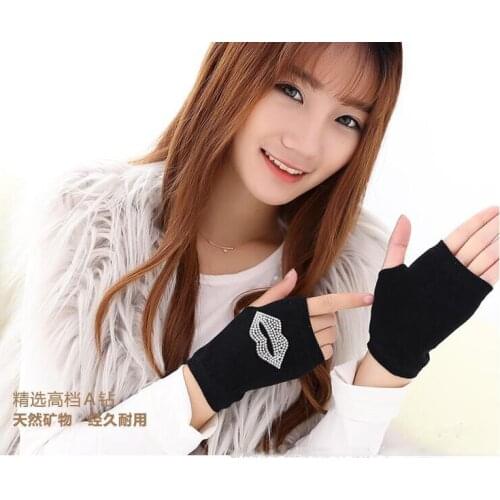 Female Lovely Winter Warm Knitted Fingerless Dancing Gloves Women Cool Cartoon Owl Bear Diamonds Rivet Sequins Skull Gloves