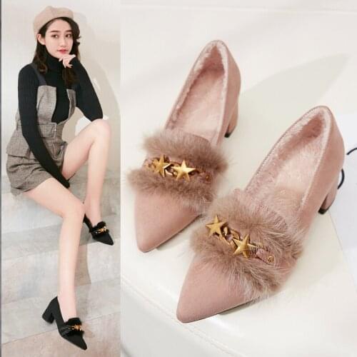Black/pink fur winter high heels shoes woman metal rivets decoration furry pumps pointed toe flock mules tacones de fiesta s548