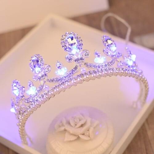 Baroque Light Crowns Glitter Imitation Pearls Queen Princess Tiara Bride Glowing Crown Girls Party Wedding Women Hair Accessory