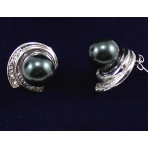 Womens fashion simple silver plated black shell pearl earrings