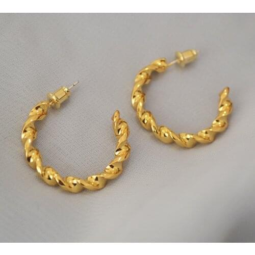 Korean fashion simple brass twist spiral C word Earrings