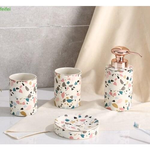 Bathroom Wash Set 4-piece Set Creative Ornaments Toothbrush Cup Soap Dispenser Soap Dish Couple Ceramic Mouthwash Cup