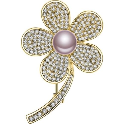 Beautiful Fashion Copper Brooch Exquisite Flower Pearls Represent Family Love Backpack Dress Hat Jewelry Best Gift High Quality