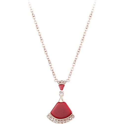 18KGP Scallop Skirt Zircon Titanium Steel Pendant Necklace Fashion 316L Stainless Steel Jewelry for Women (KGN004)