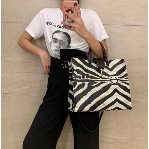 Fashion Zebra Pattern Handbags Big Women Tote Bag High Quality Leather Casual Female Shoulder Bags Large Capacity Messenger Bag
