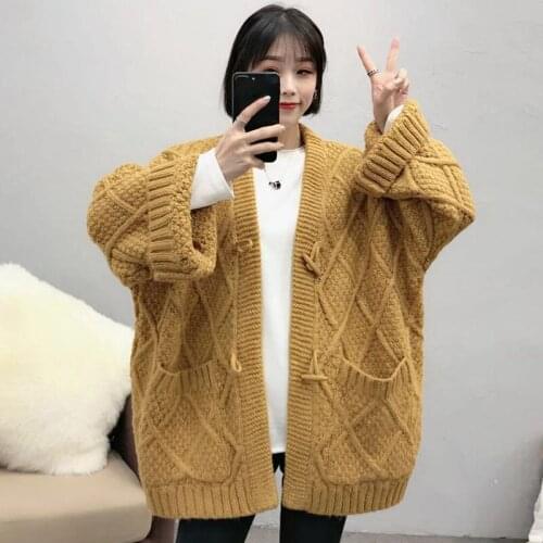 2021 spring and autumn horn buckle rhombus red knitted sweater cardigan Korean version of lazy student jacket female thick wool
