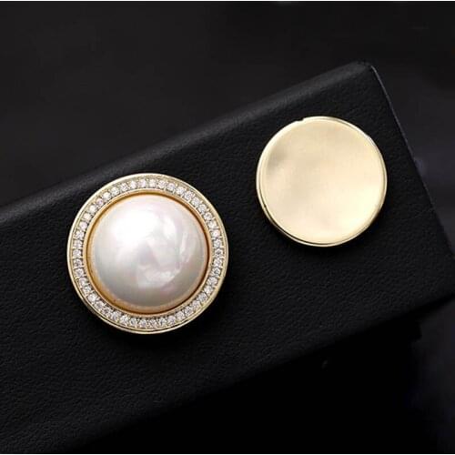 Fashion Classic Small Magnet Collar Pins Without Piercing High Quality Brooch Pins For Women Suit Coat Accessories