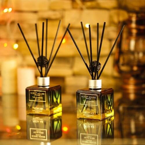 SCENT HOUSE 170ml Fragrance Diffuser Aromatherapy with Gradient Color Glass Bottle, Black Aromatherapy Sticks and Rattan Ball