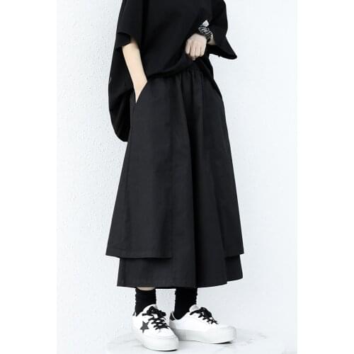 New style Japanese retro design in spring 2021 black fake two piece skirt Pants Capris flared pants wide leg pants female