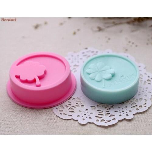 New Soap Making Tool DIY Handmade Soap Mold Round Four-leaf Clover Soap Silicone Mold Fondant Cake Mold Plaster Chocolate Mold