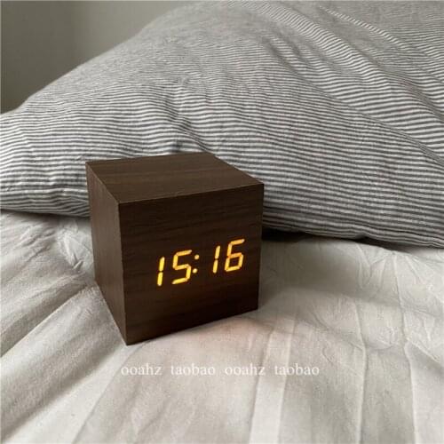 Decorations for home Woodiness desktop voice control clock Desktop furnishing articles Simple alarm clock furnishing articles