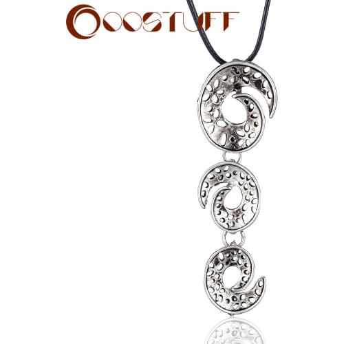 Silver Color Twisted Pendants Neck Chokers Womens Jewelry Necklace Female Geometric Decoration Suspension Accessories Wholesale