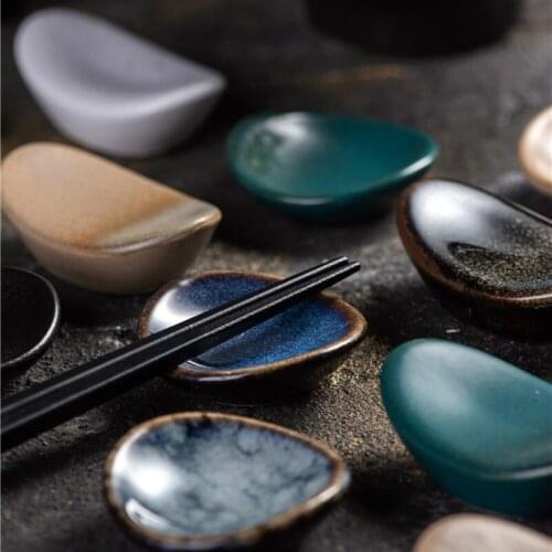 Japanese-style table chopsticks holder ceramic Japanese ceramica plate spoon pillow household delicate hoverboard
