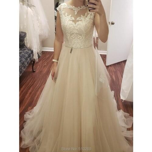 Classic Vintage Tulle Wedding Dress Ball Gown Custom Made Floral Lace Appliques Bridal Gowns Casamento