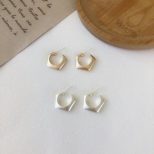 Origin Summer Minimalist Matte Geometrical Pentagon Hoop Earing for Women Unique Design Hollow Metal Earing Jewelry Accessories